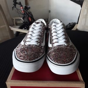 Vans "off the wall "